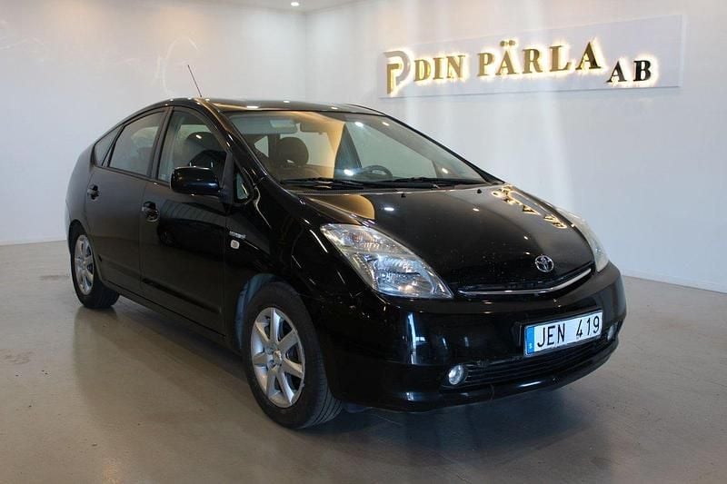 Svart Begagnad 2009 Toyota Prius Halvkombi | 69 900 kr (Marknadspris) - Bild 1/4