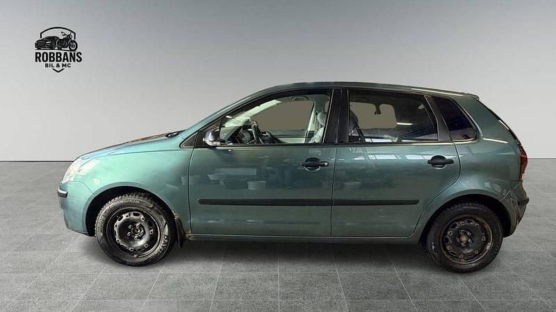 Begagnad VW Polo 76 HK (55 kW) 2005 Grön Halvkombi