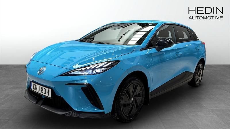 Blå Begagnad 2023 MG MG4 EV Halvkombi | 244 900 kr (Marknadspris) - Bild 1/4