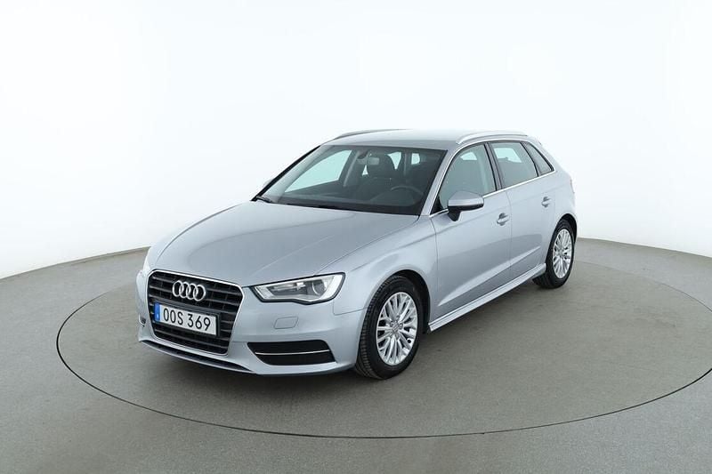 Silver Begagnad 2016 Audi A3 Attraction Sedan | 102 000 kr (Bra pris) - Bild 1/3