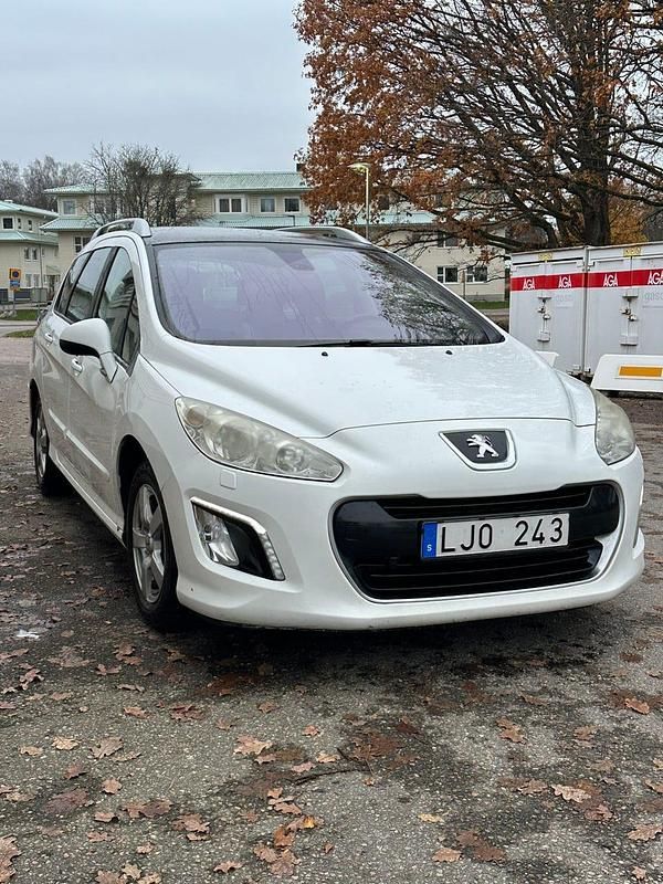 Begagnad 2012 Peugeot 308 Kombi | 31 999 kr (Marknadspris) - Bild 1/4