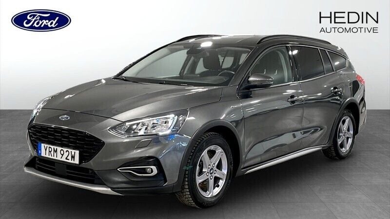 Grå (grey) Begagnad 2022 Ford Focus Active Kombi | 169 900 kr (Bra pris) - Bild 1/4