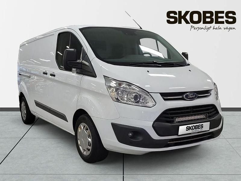 Vit Begagnad 2017 Ford Transit Custom Trend Van | 169 100 kr (Marknadspris) - Bild 1/4