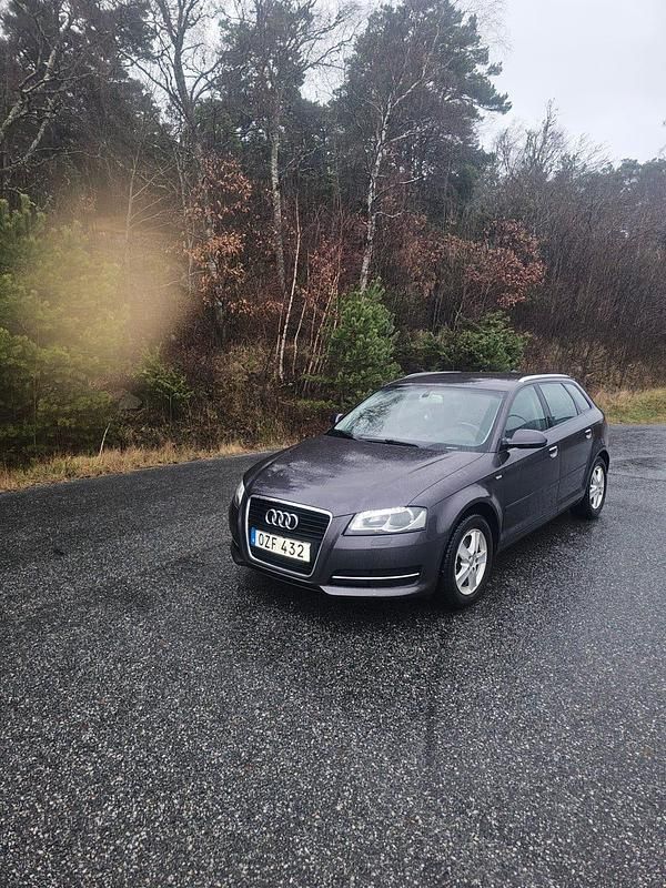 Begagnad 2013 Audi A3 Sportback Halvkombi | 93 000 kr (Marknadspris) - Bild 1/4