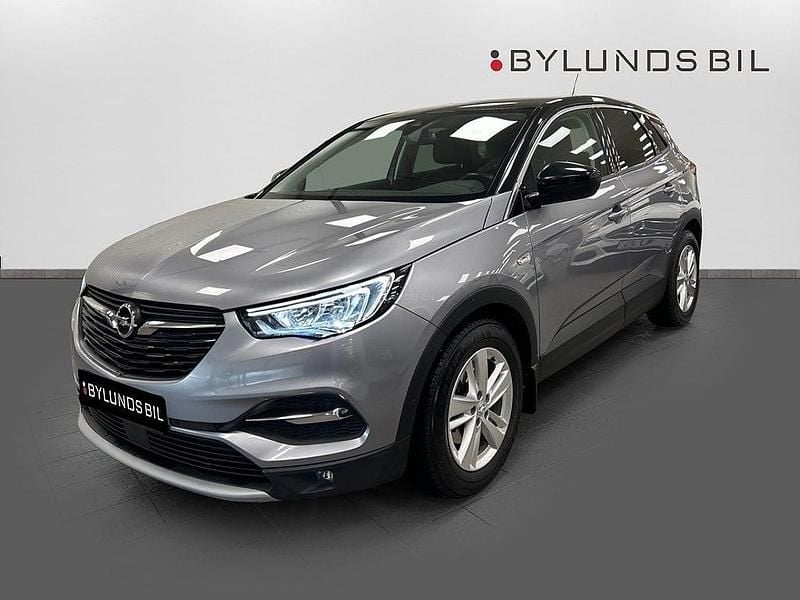 Grå Begagnad 2020 Opel Grandland X Design Edition SUV | 199 000 kr (Marknadspris) - Bild 1/4