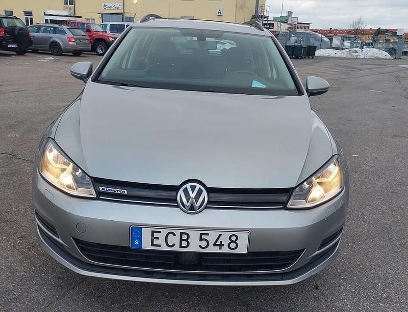 Begagnad VW Golf VII 110 HK (80 kW) 2016
