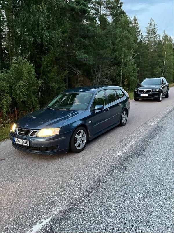 Blå Begagnad 2007 Saab 9-3 Linear Kombi | 20 000 kr (Superpris) - Bild 1/4