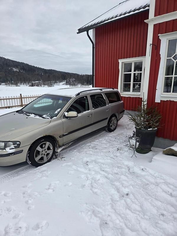 Begagnad Volvo V70 2002 Kombi
