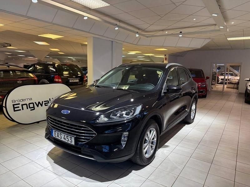 Begagnad Ford Kuga Titanium 224 HK (164 kW) 2022 Svart SUV