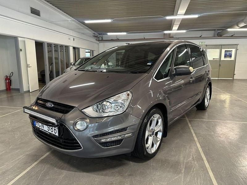 Brun Begagnad 2011 Ford S-MAX Business Edition Minibuss | 89 900 kr (Marknadspris) - Bild 1/4