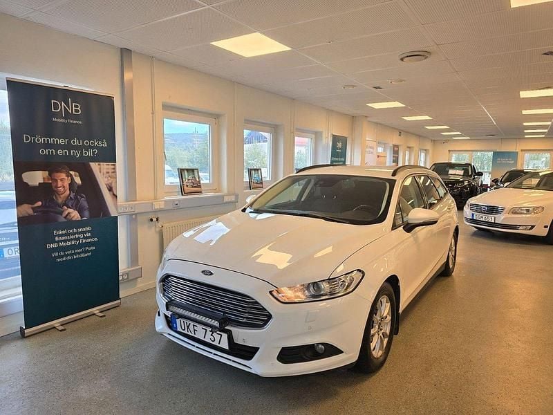 Vit Begagnad 2016 Ford Mondeo Trend Kombi | 109 900 kr (Bra pris) - Bild 1/4