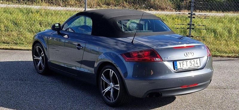 Grå Begagnad 2008 Audi TT Roadster Cab | 166 000 kr (Dyr) - Bild 1/2