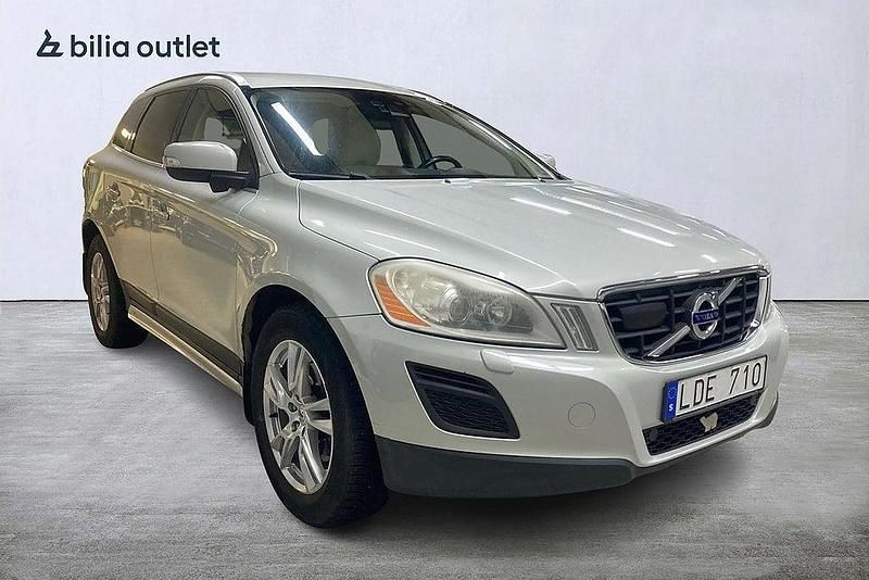 Begagnad Volvo XC60 2011 Vit SUV