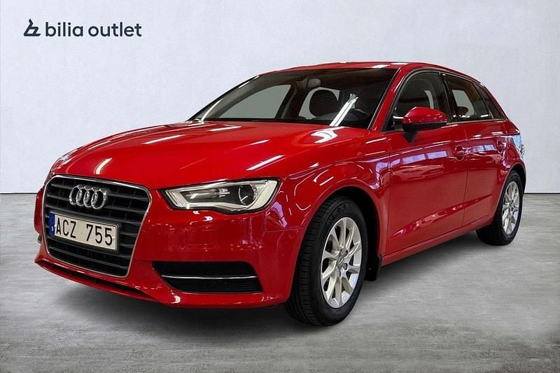 Röd Begagnad 2013 Audi A3 Sportback Attraction Halvkombi | 94 900 kr (Marknadspris) - Bild 1/3