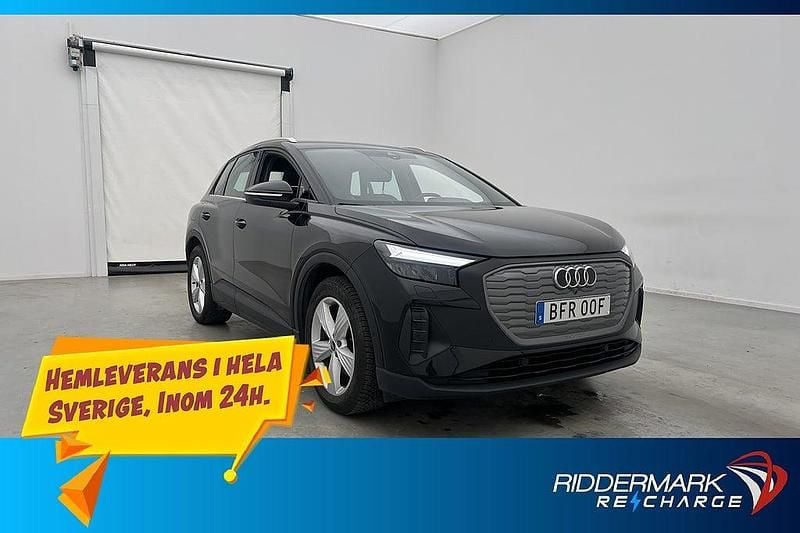 Svart Begagnad 2022 Audi Q4 e-tron Sport SUV | 318 900 kr (Superpris) - Bild 1/3