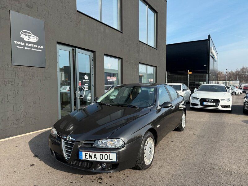 Svart Begagnad 2004 Alfa Romeo 156 Sedan | 25 000 kr - Bild 1/4