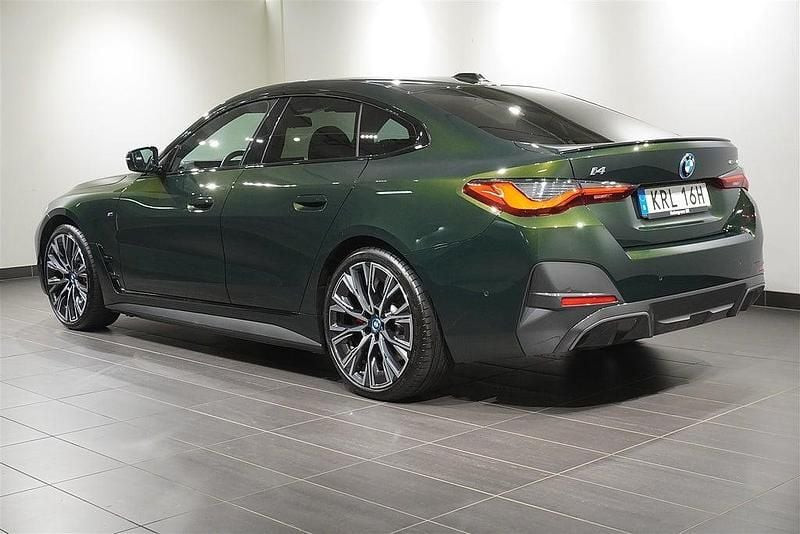 Begagnad BMW i4 M Sport 250 kW (340 HK) 2023 Grön Sedan