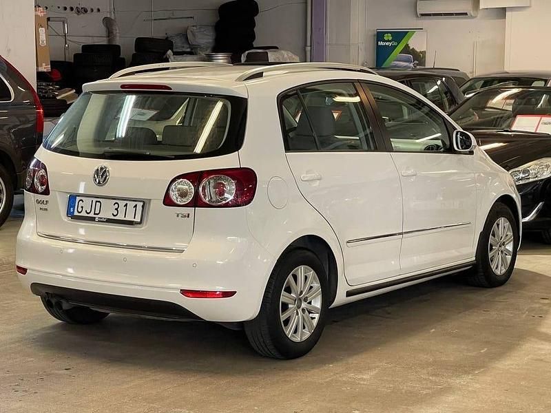 Begagnad VW Golf Plus Cross 122 HK (89 kW) 2011 Vit Minibuss
