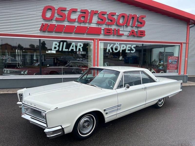 Persian vit Begagnad 1966 Chrysler 300 Sportkupé | 239 000 kr - Bild 1/4