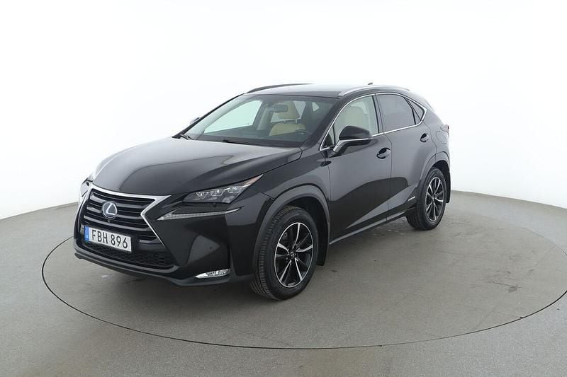 Svart Begagnad 2014 Lexus NX300h Executive Line SUV | 220 000 kr (Marknadspris) - Bild 1/3
