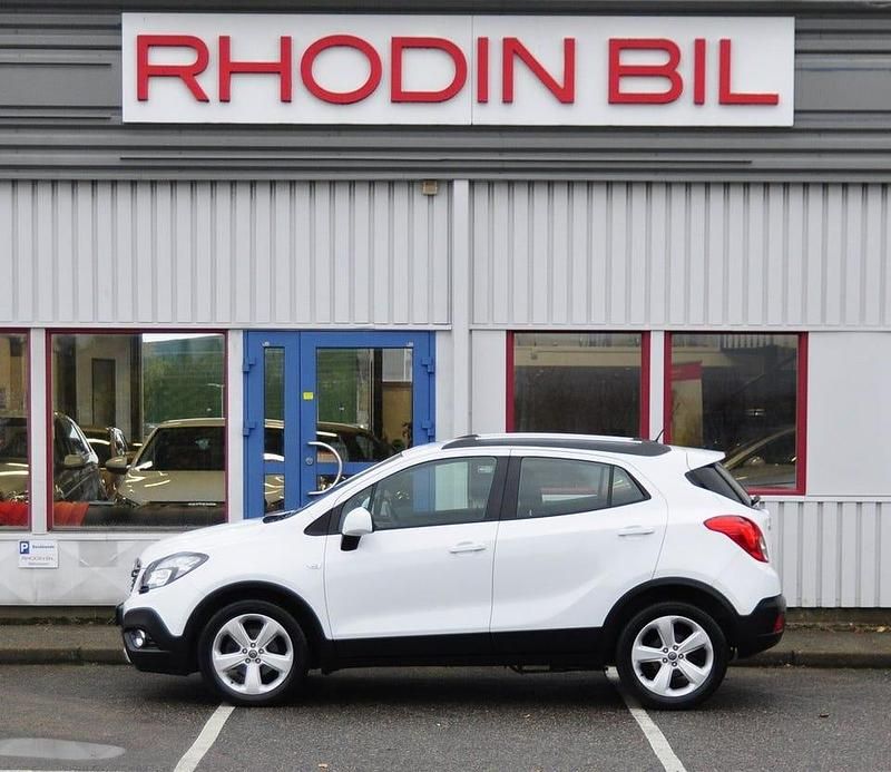 Olympic white Begagnad 2013 Opel Mokka SUV | 89 900 kr (Marknadspris) - Bild 1/4