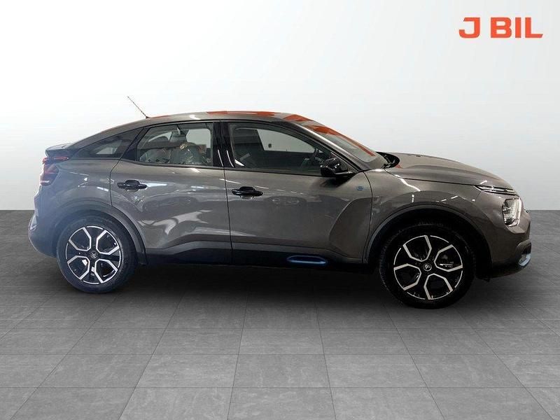 Grå Begagnad 2022 Citroën e-C4 Feel Halvkombi | 229 900 kr (Dyr) - Bild 1/4