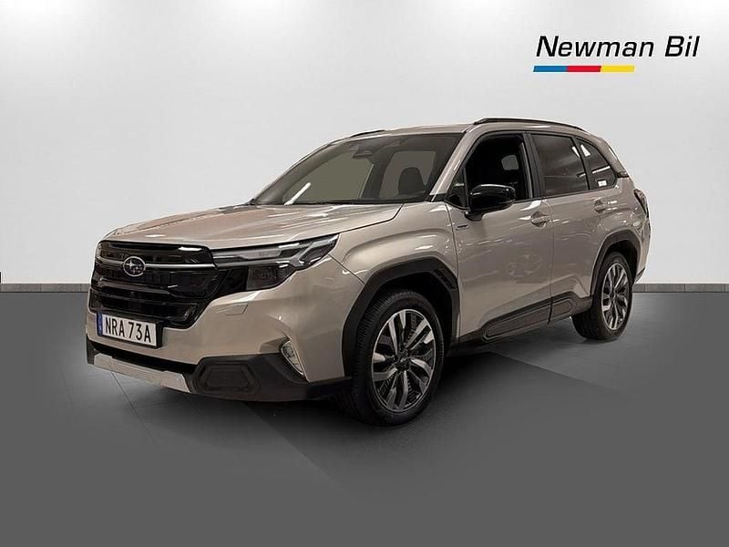 Cashmere gold opal met. Begagnad 2024 Subaru Forester SUV | 429 700 kr (Marknadspris) - Bild 1/4