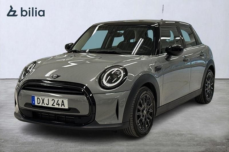 Grå Begagnad 2022 Mini Cooper Halvkombi | 264 900 kr (Marknadspris) - Bild 1/3