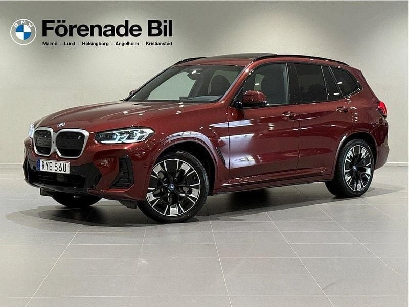 Röd Begagnad 2024 BMW iX3 Comfort Edition SUV | 619 000 kr (Bra pris) - Bild 1/4