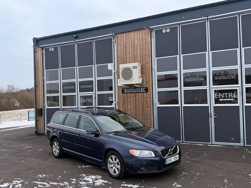 Begagnad Volvo V70 Momentum 163 HK (119 kW) 2013 Blå Kombi