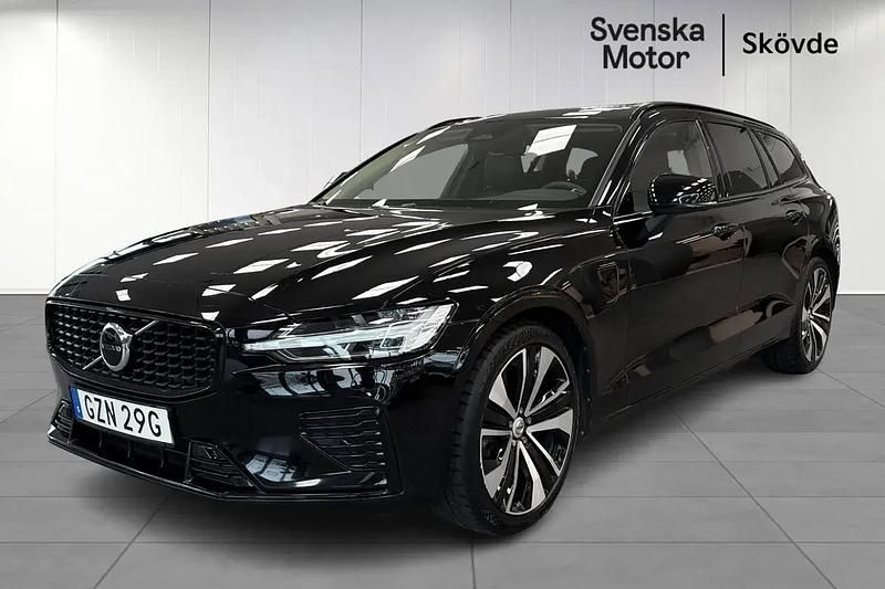Svart Begagnad 2023 Volvo V60 Plus Kombi | 418 200 kr (Dyr) - Bild 1/4