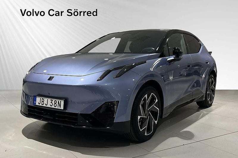 Blå Begagnad 2024 Lynk & Co 02 SUV | 439 900 kr (Marknadspris) - Bild 1/4