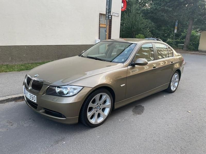 Begagnad 2007 BMW 325 Sedan | 120 000 kr (Lite dyr) - Bild 1/4