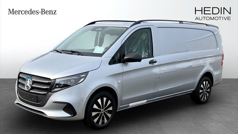 Silver Ny 2024 Mercedes Vito Minibuss | 790 125 kr - Bild 1/4