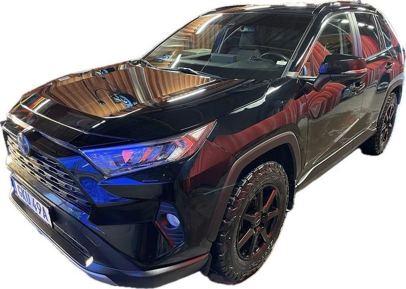 Begagnad Toyota RAV4 Hybrid 2021 Metallic SUV