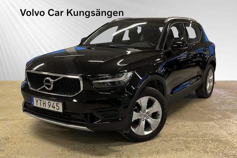 Svart Begagnad 2018 Volvo XC40 Momentum SUV | 184 800 kr (Marknadspris) - Bild 1/3