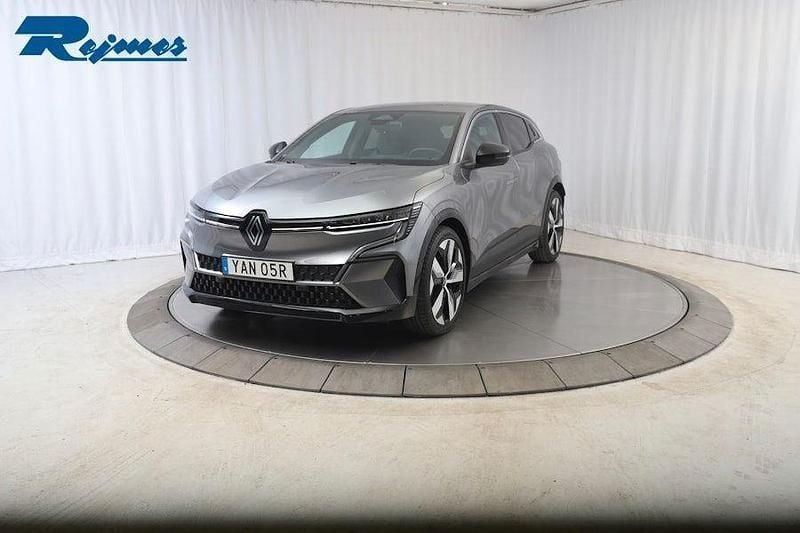 Grå (grå schiste metallic kqg) Begagnad 2023 Renault Mégane Techno Kombi | 319 000 kr (Marknadspris) - Bild 1/4