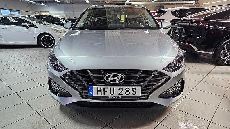 Begagnad Hyundai i30 Essential 120 HK (88 kW) 2021 Gråmet Kombi