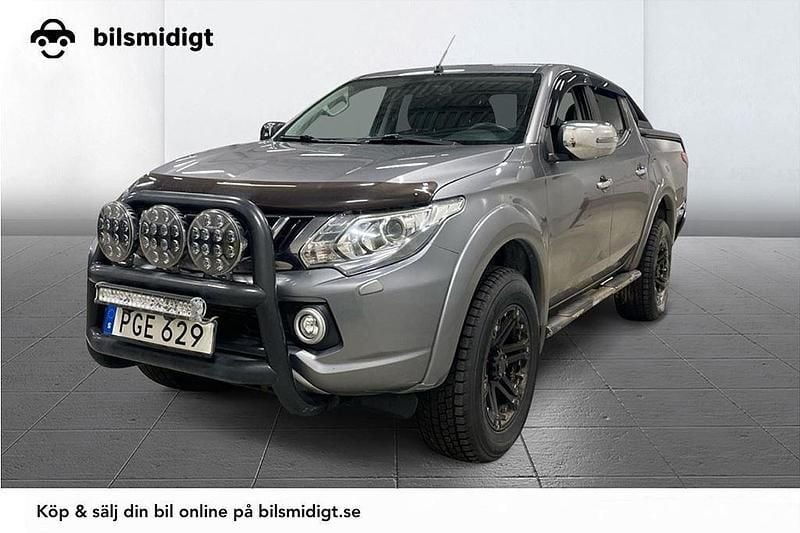 Grå Begagnad 2017 Mitsubishi L200 Pickup | 279 800 kr (Lite dyr) - Bild 1/3