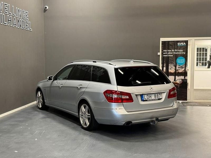 Begagnad Mercedes E200 Avantgarde 184 HK (135 kW) 2010 Silver Kombi