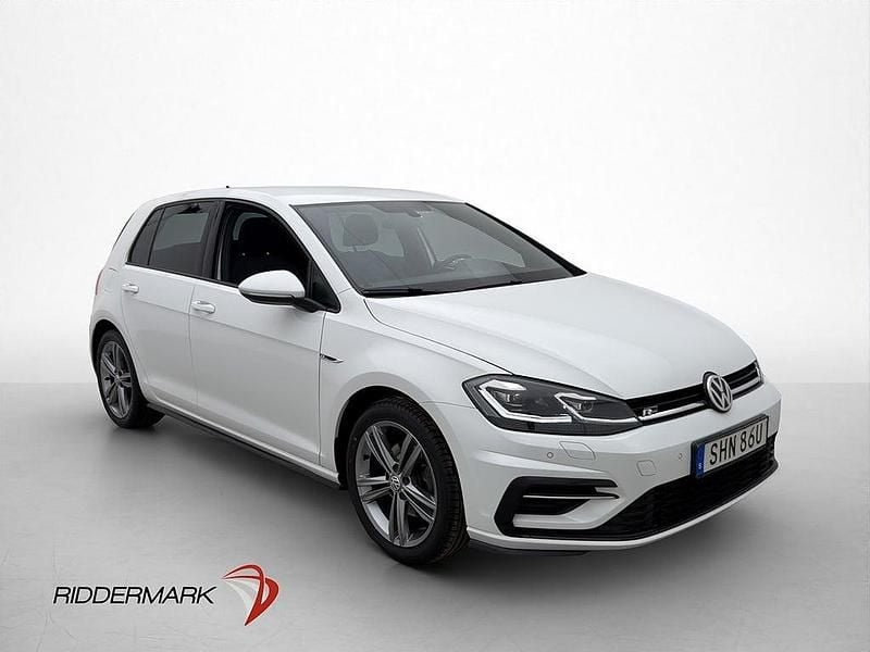 Begagnad VW Golf VIII R-line 150 HK (110 kW) 2019 Vit Halvkombi