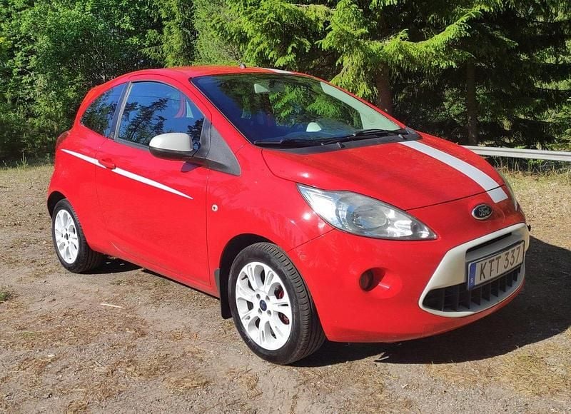 Röd Begagnad 2009 Ford Ka Titanium Halvkombi | 27 500 kr (Marknadspris) - Bild 1/4