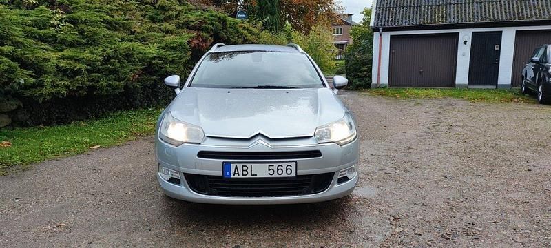Silver Begagnad 2011 Citroën C5 Kombi | 58 900 kr (Marknadspris) - Bild 1/4