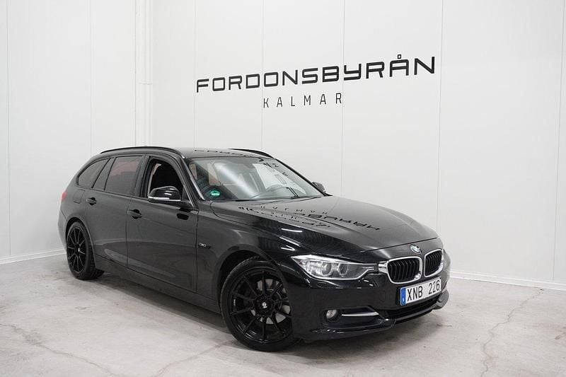 Svart Begagnad 2014 BMW 320 Sport Line Kombi | 109 800 kr (Bra pris) - Bild 1/4