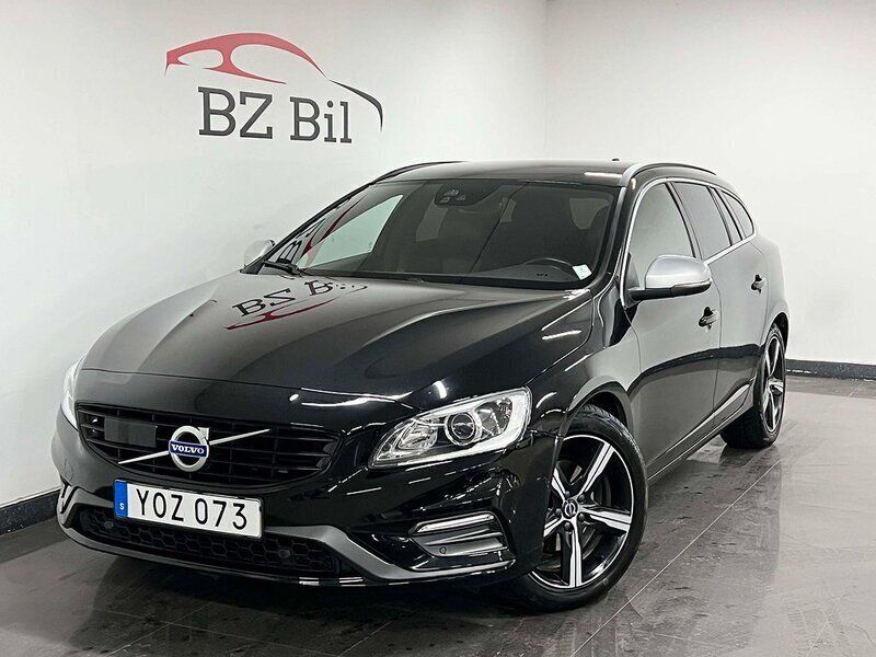 Svart Begagnad 2018 Volvo V60 R-Design Kombi | 189 900 kr - Bild 1/4