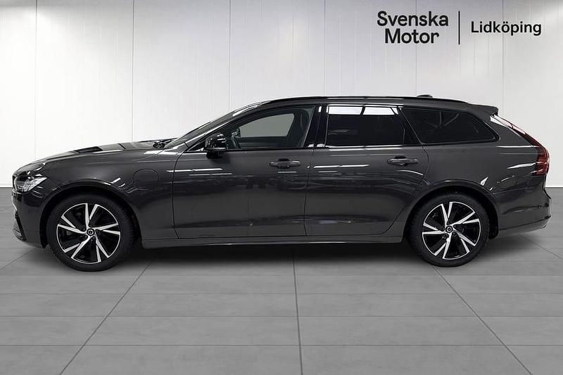 Begagnad Volvo V90 R-Design 462 HK (339 kW) 2022 Grå Kombi