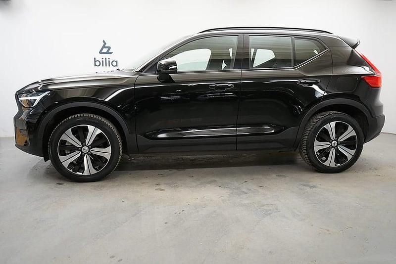 Begagnad Volvo XC40 Core 185 kW (252 HK) 2022 Svart SUV