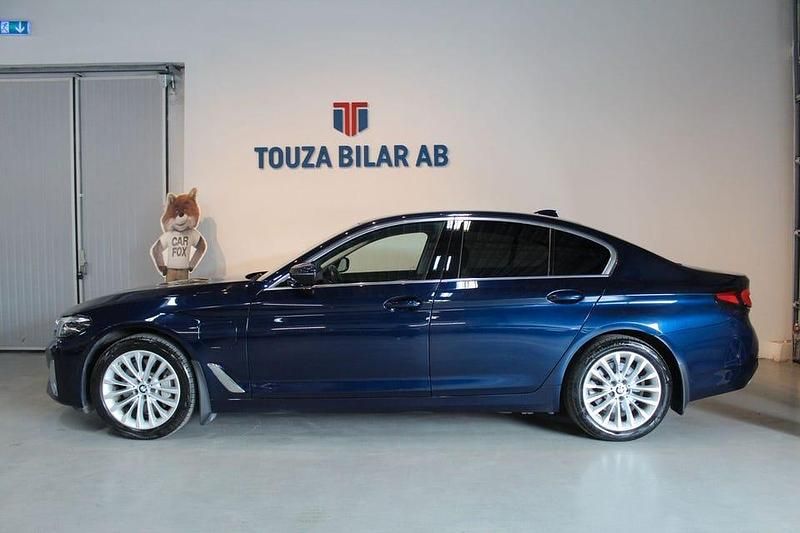 Begagnad BMW 530 Luxury Line 292 HK (214 kW) 2021 Blå Sedan