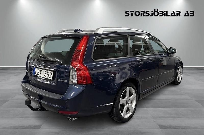 Begagnad Volvo V50 Momentum 150 HK (110 kW) 2011 Blå Kombi