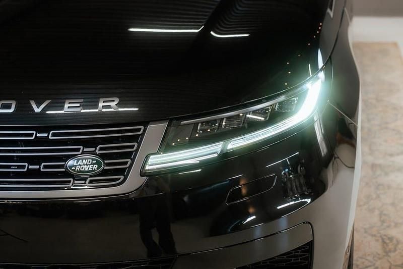 Begagnad Land Rover Range Rover Sport 460 HK (338 kW) 2025 Svart SUV